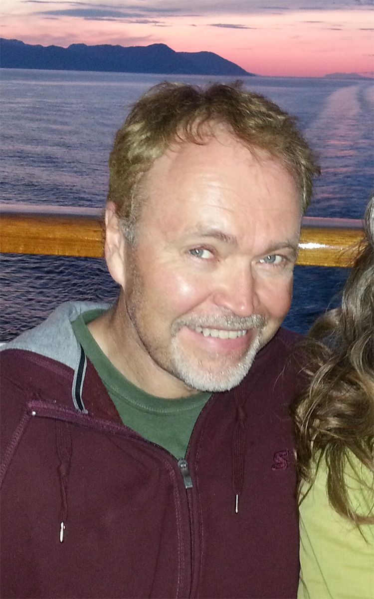 headshot of Dan Shumway